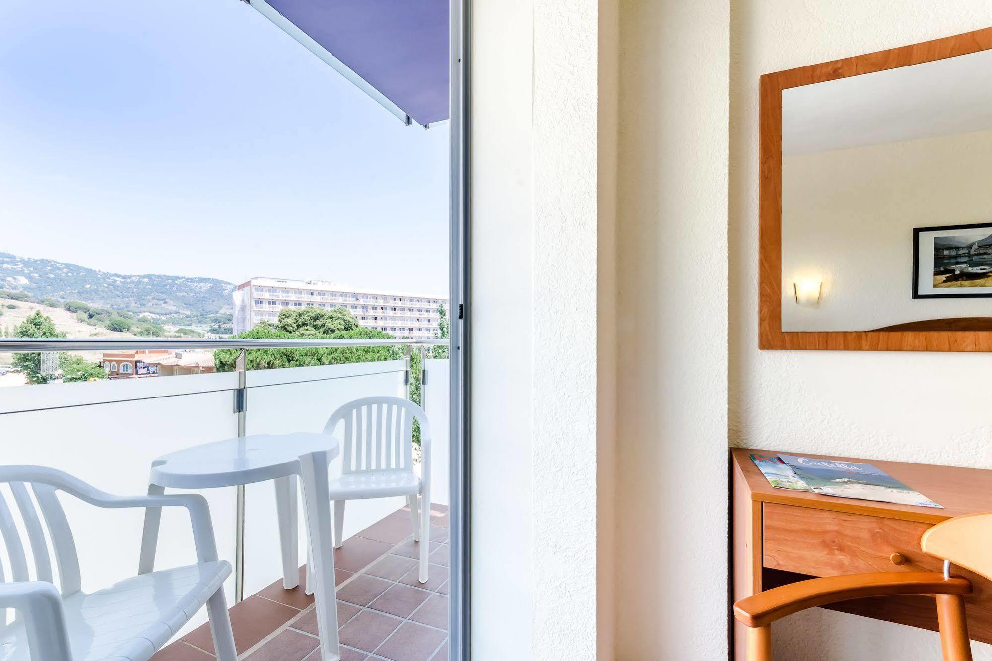 Hotel Mar Blau Calella Exterior foto